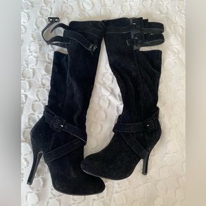 Heeled boots
